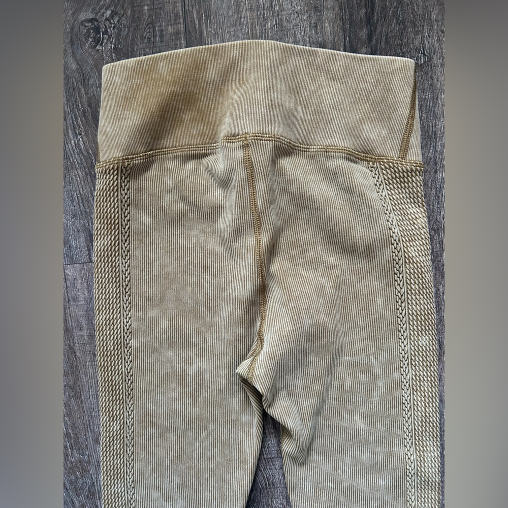 Aerie Offline Mustard Yellow Ribbed Seamless 7/8 Legging High Rise Sz M - Picture 3 of 7